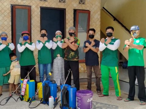 Tim Gusgas NU laksanakan protokol kesehatan menyongsong New Normal gusgas nu dampit